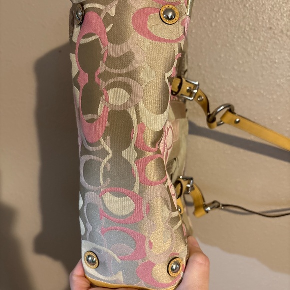 Coach pink patchwork tote - Picture 4 of 6